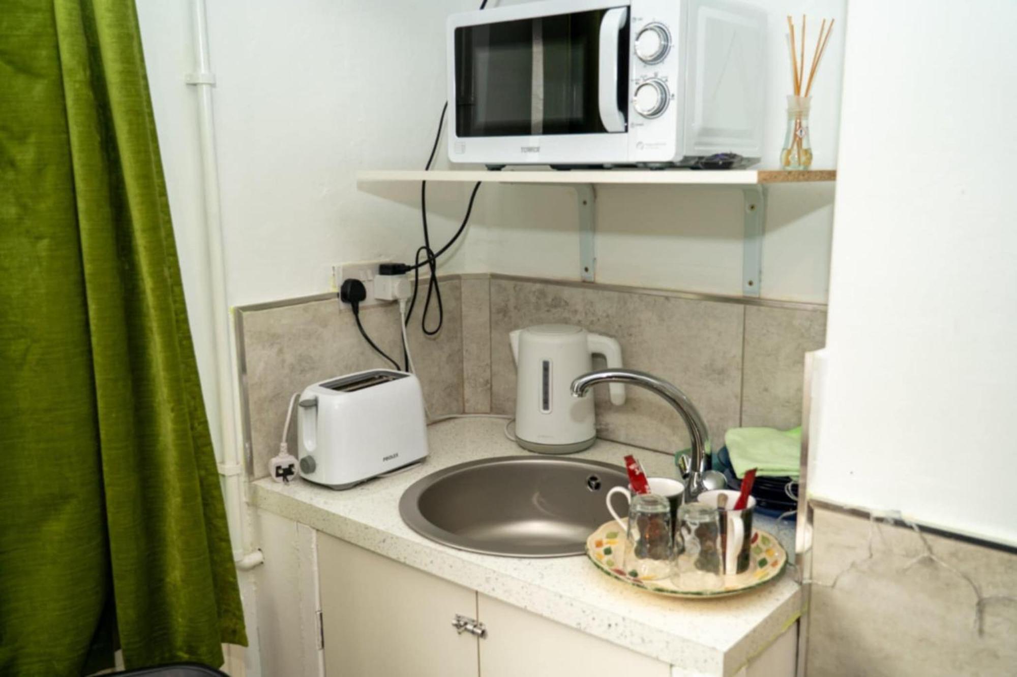 פרסטון Amarillys Guest House מראה חיצוני תמונה