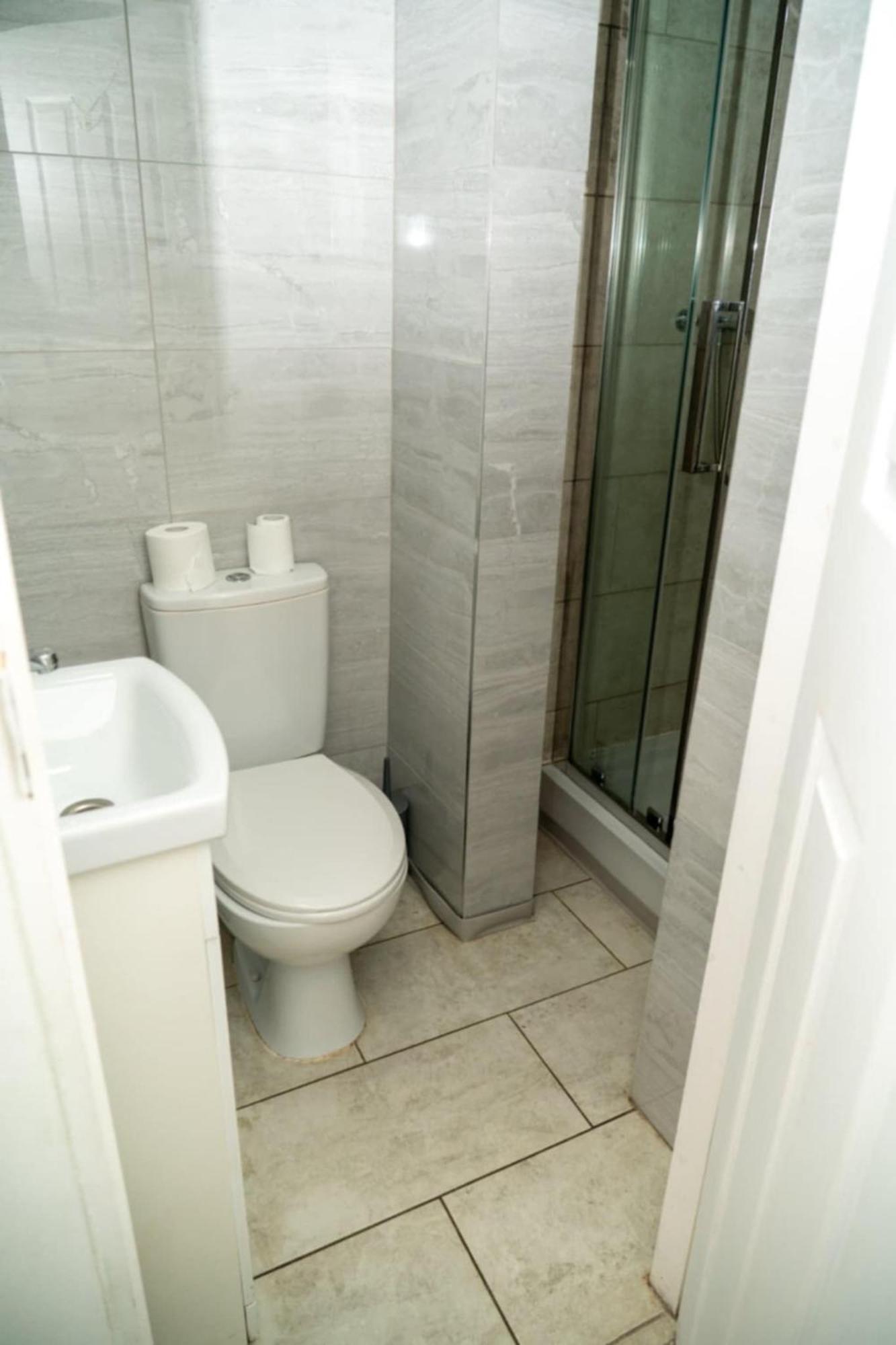 פרסטון Amarillys Guest House מראה חיצוני תמונה